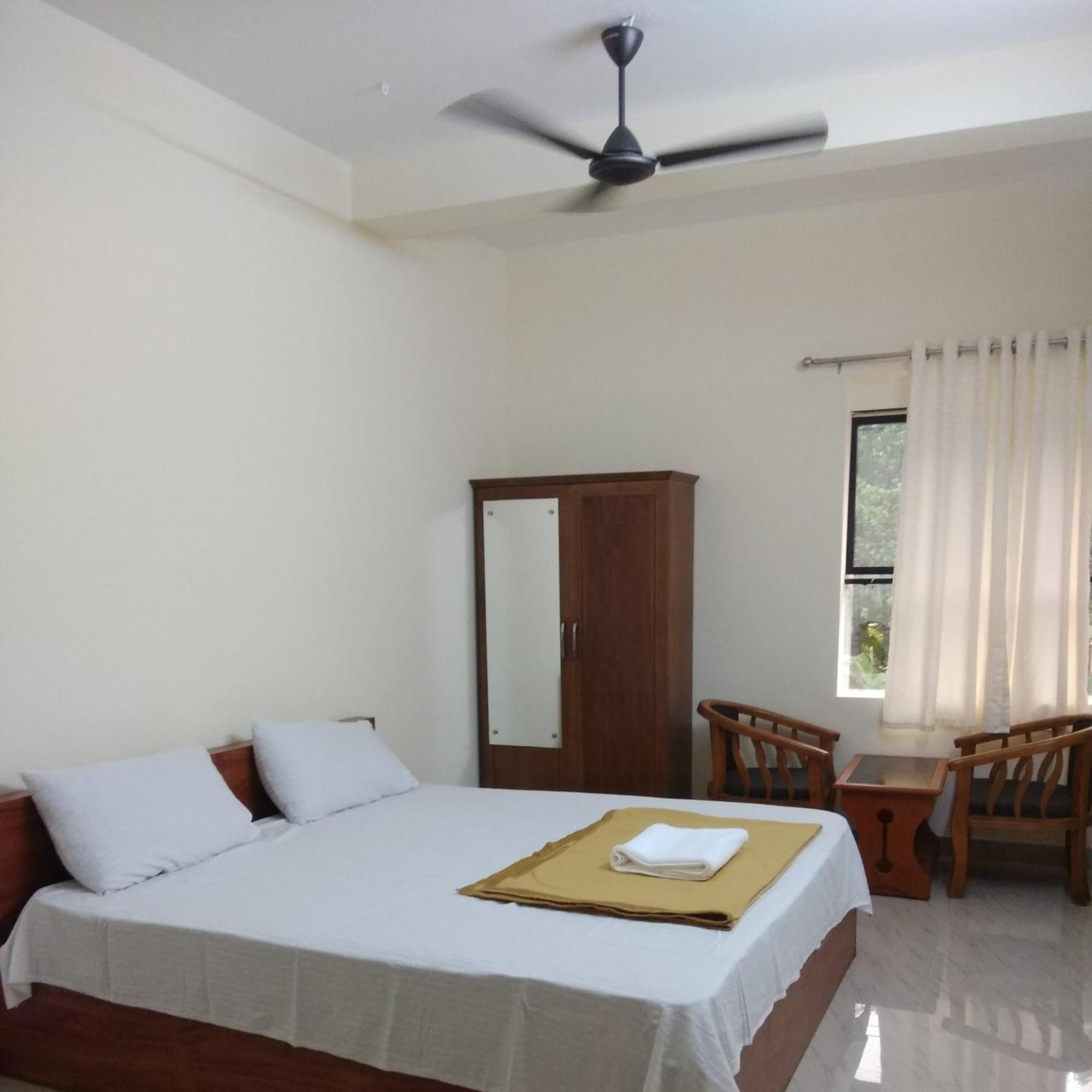 Guruvāyūr Manjira Lodge מראה חיצוני תמונה