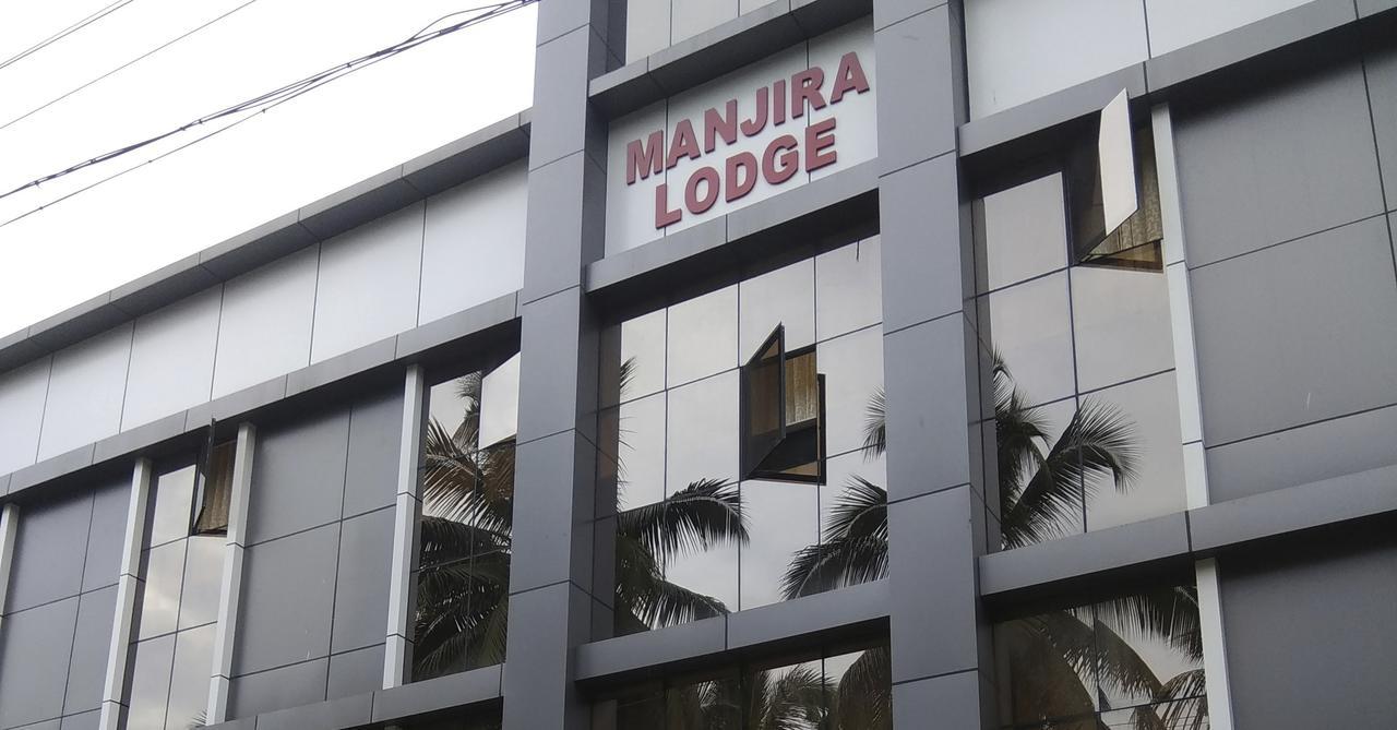 Guruvāyūr Manjira Lodge מראה חיצוני תמונה