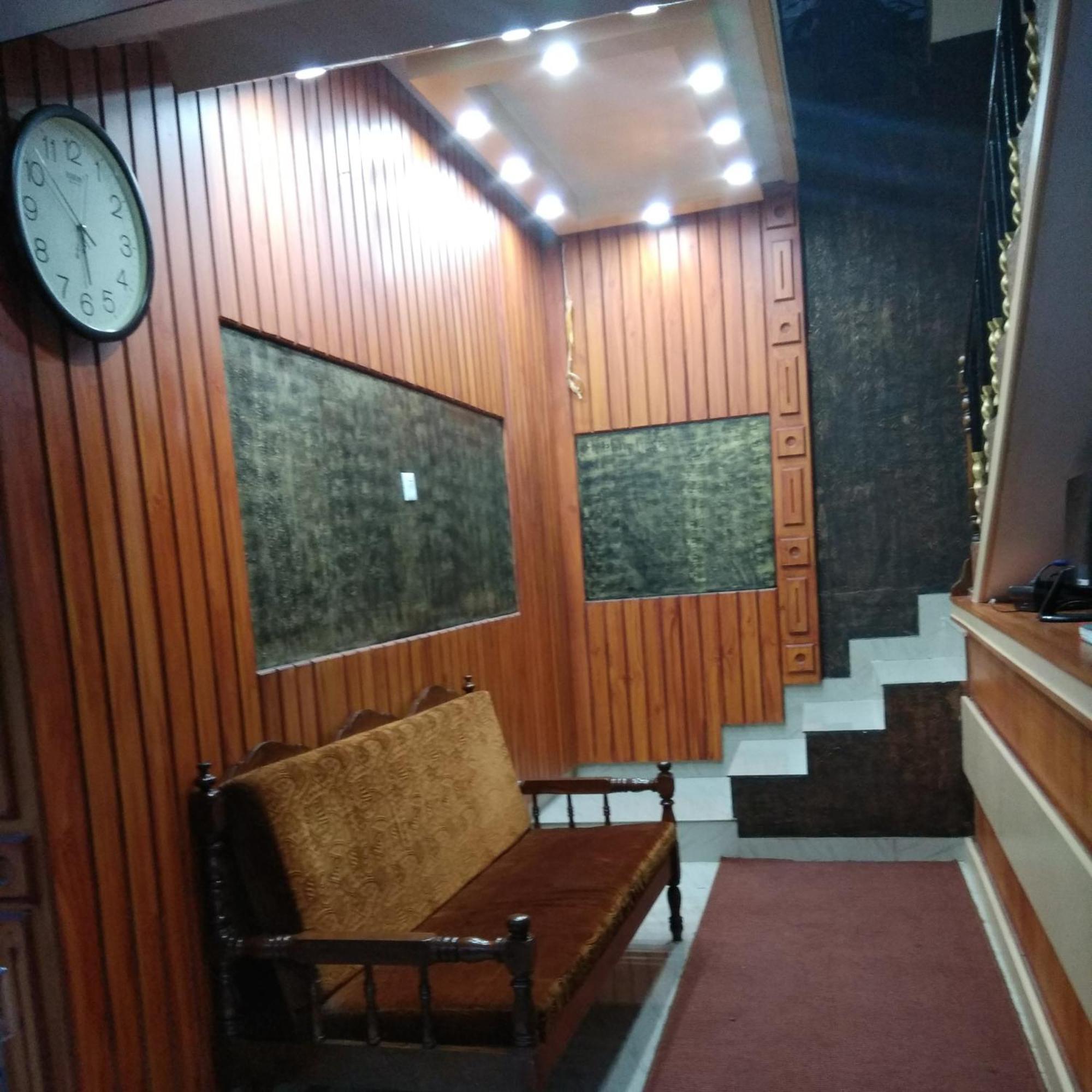 Guruvāyūr Manjira Lodge מראה חיצוני תמונה