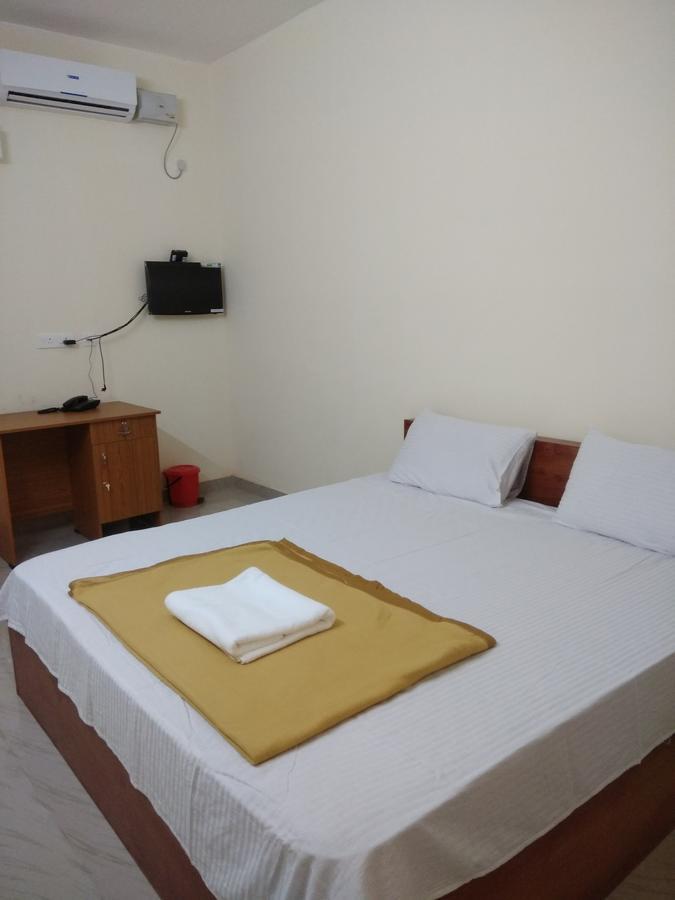 Guruvāyūr Manjira Lodge מראה חיצוני תמונה
